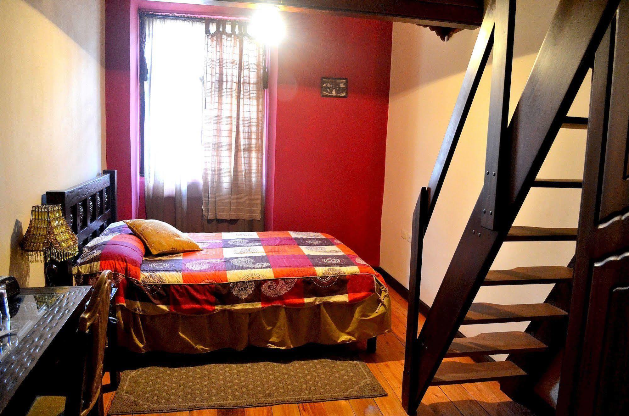 La Posada Cuencana Hotel Εξωτερικό φωτογραφία